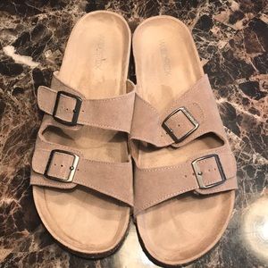 Men’s Woodstock sandals Like New size 11